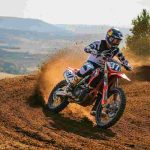 Marc Marquez rientra in pista dopo tre mesi: la sorpresa è una Ducati da cross