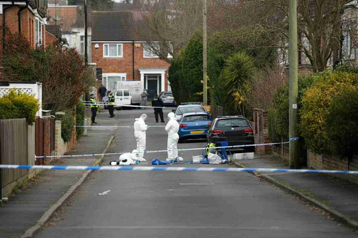 Mistero a Milano: giovane donna trovata morta, inchiesta per omicidio in corso