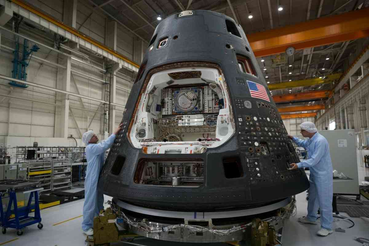 Ritardi per il test dell'equipaggio: la missione Artemis 2 in attesa della Luna