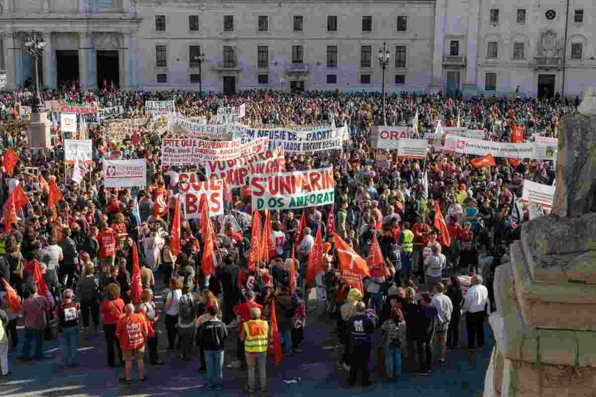 Sciopero generale: mezzo milione in piazza e una nuova legge per la sanità pubblica