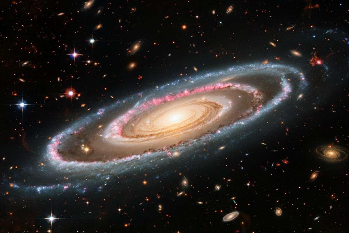 Scoperta la mappa dell'universo nell'infrarosso: un viaggio visivo straordinario