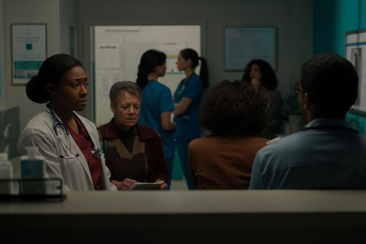 Una finta dottoressa cura oltre 800 pazienti per impressionare la suocera