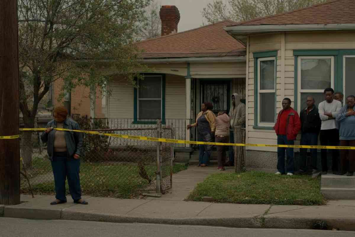 Bambino incastra il padre violento: il video su TikTok scatena l'indagine per maltrattamenti