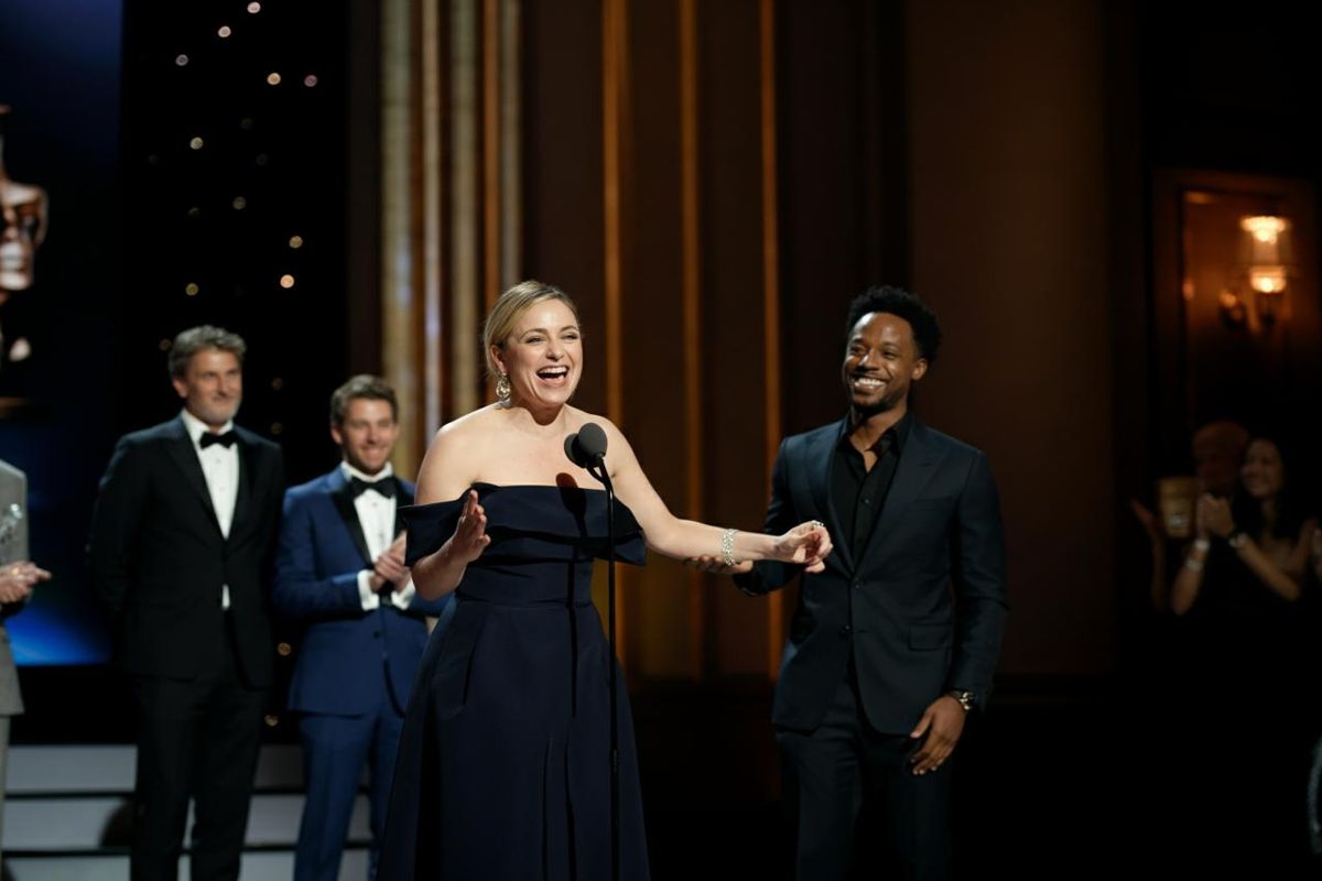 Hamnet trionfa ai Golden Globe: miglior dramma, mentre 'Una battaglia dietro l'altra' conquista la commedia