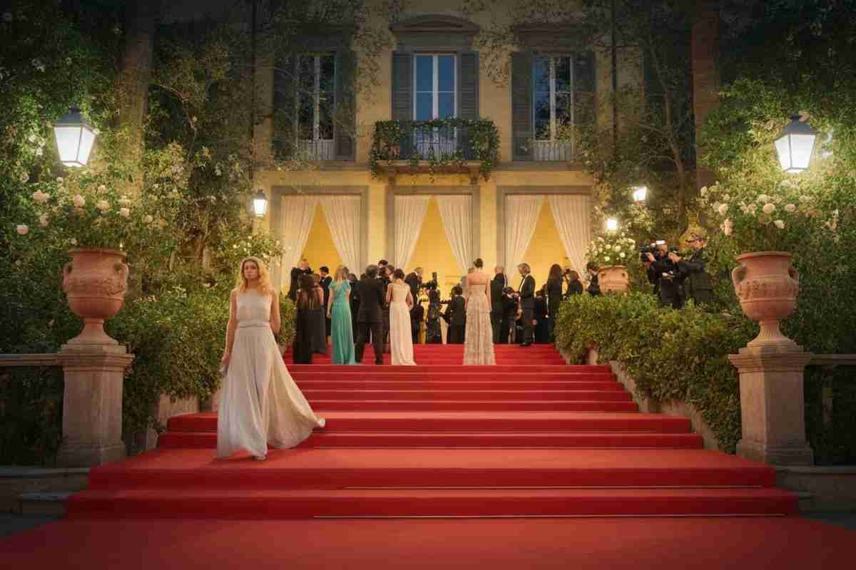 La Biennale ricorda Valentino: un genio che ha unito alta moda e modernità