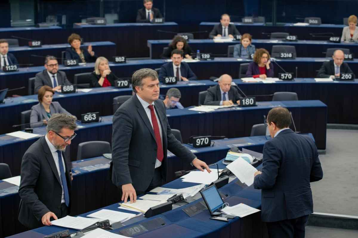 La Camera approva la legge sulle lobby: ora tocca al Senato