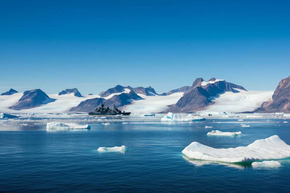 Trump esplora strategie audaci per la Groenlandia, incluso l'uso dell'esercito