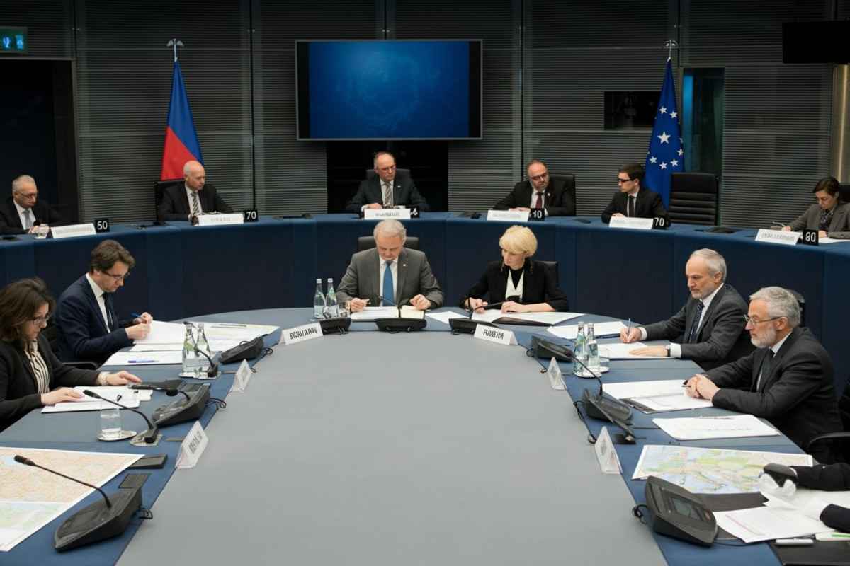 Ue approva la designazione dei pasdaran come organizzazione terroristica