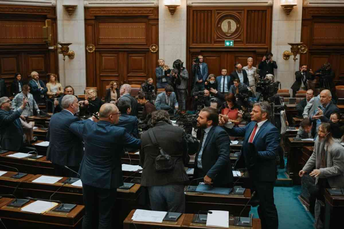 Vannacci denuncia la fine della democrazia: è tempo che Mattarella prenda posizione