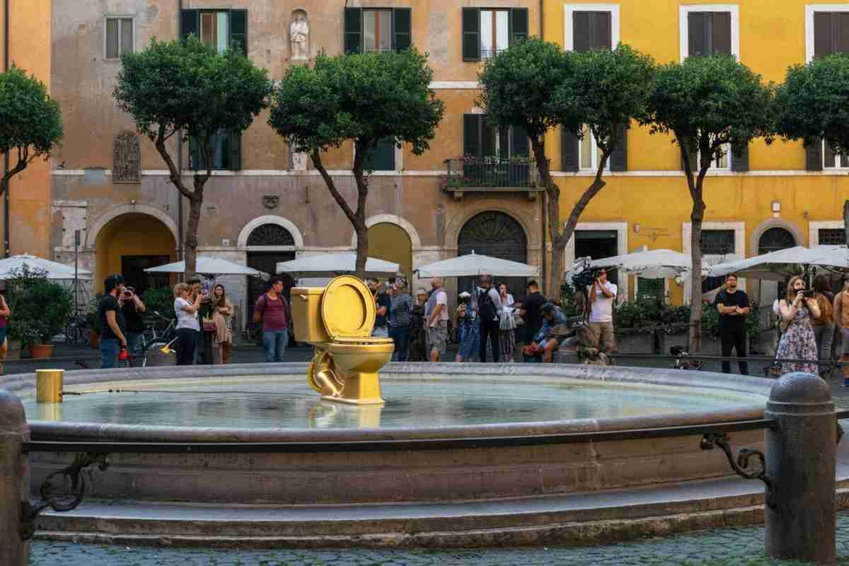 Zelensky e il «cesso d’oro» di Varazze: una provocazione contro le armi all’Ucraina