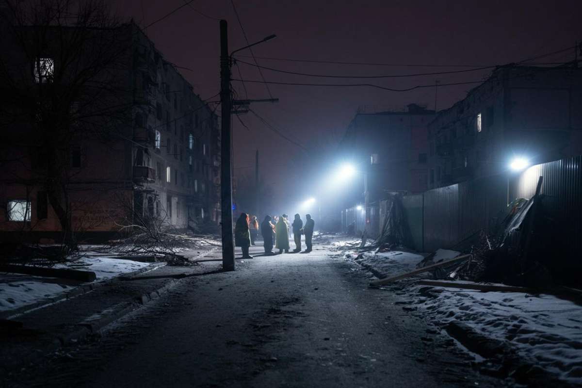 Zelensky: la Russia cerca di distruggere il nostro popolo con la guerra