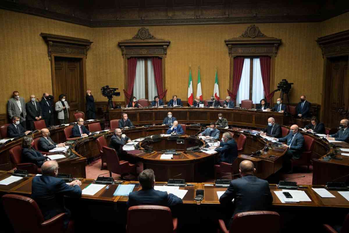 Meloni in silenzio dopo il fallimento dei dazi: cosa succede ora?