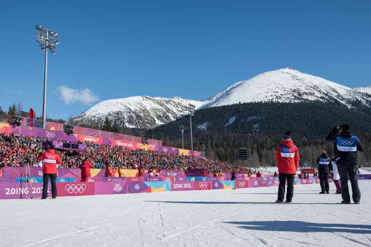 Scandalo alle Paralimpiadi: le bandiere russe e bielorusse sollevano polemiche a Kiev