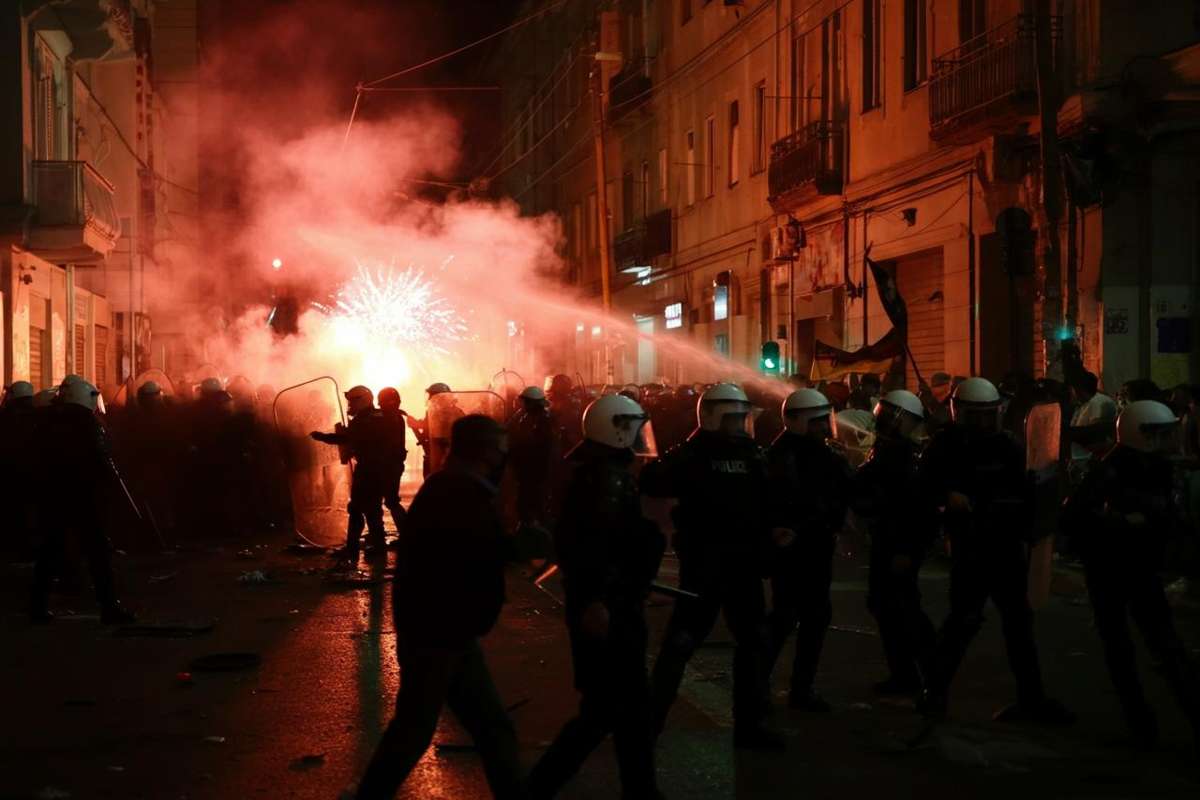 Torino in fiamme: scontri e caos al corteo per Askatasuna