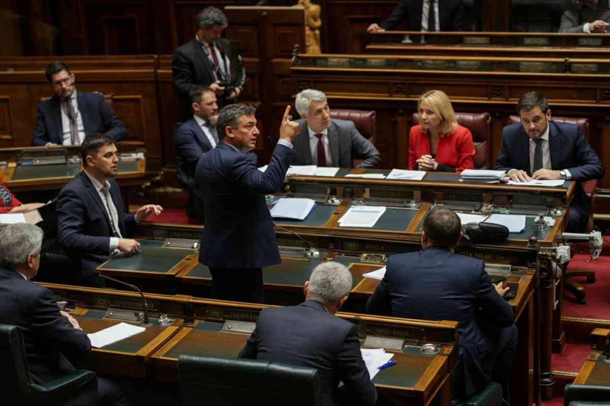 Un appello urgente: sciogliere Casapound e avviare gli sgomberi secondo Pd, M5s e Avs