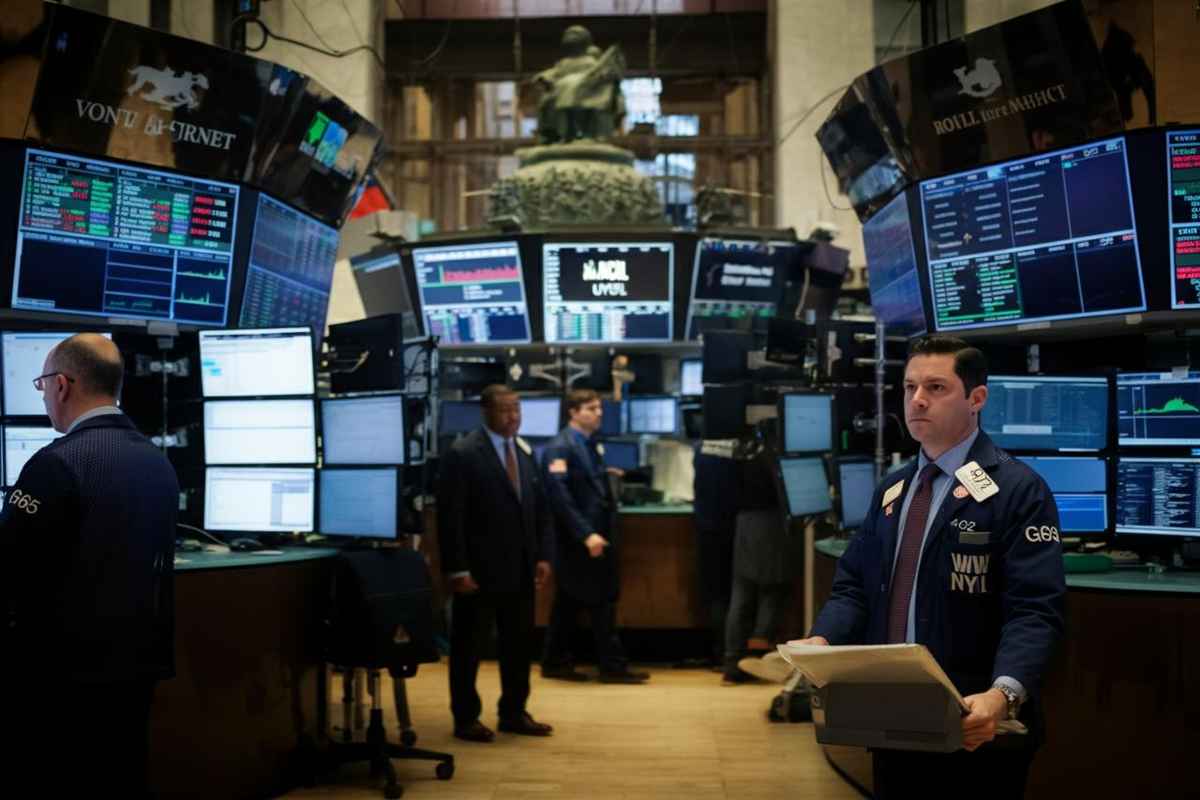 Wall Street in calo: Dj e Nasdaq segnano una partenza debole